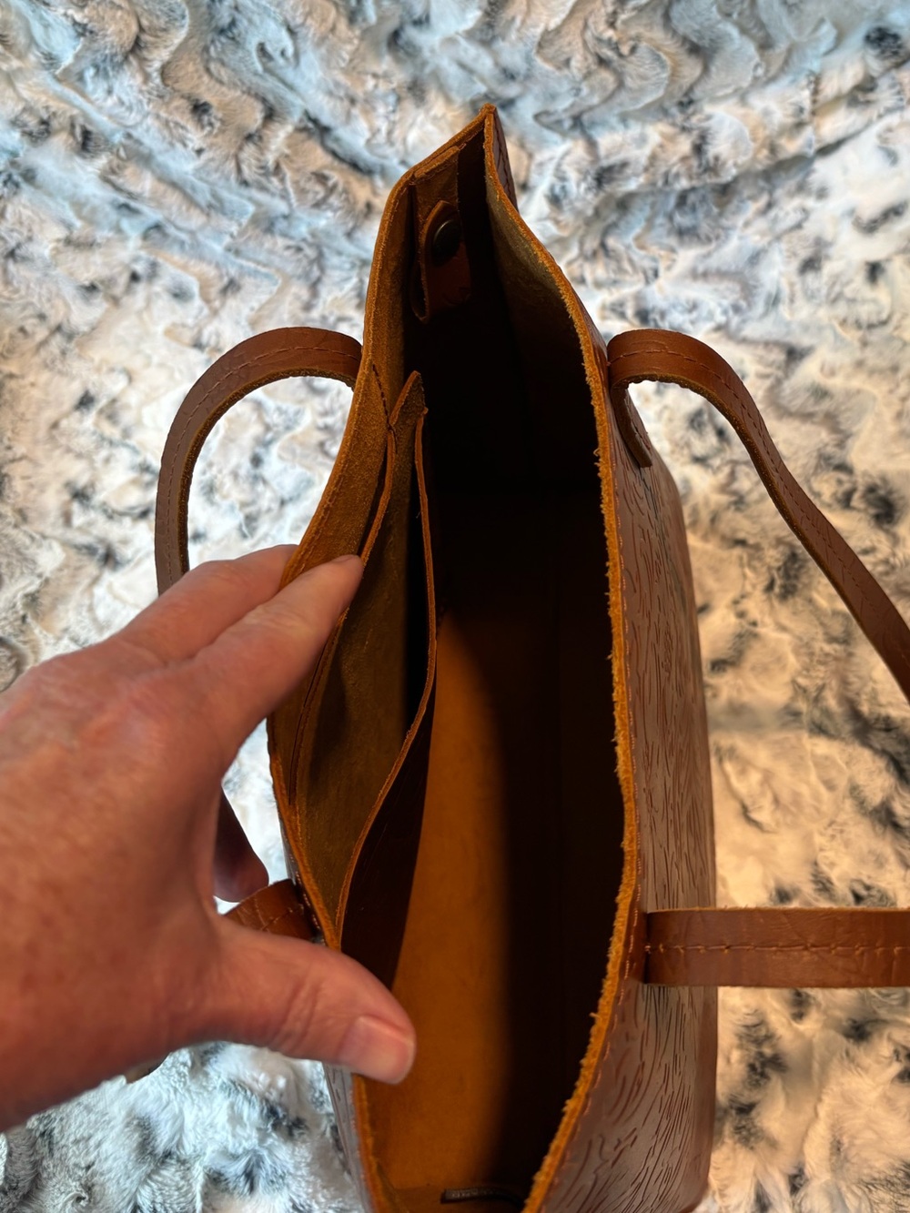Portland Leather August Tote in Meadow Embossed Brown - Picture 8 of 9